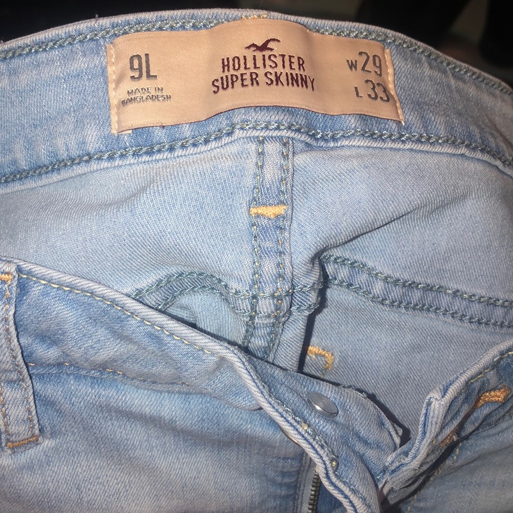 hollister light wash jeans